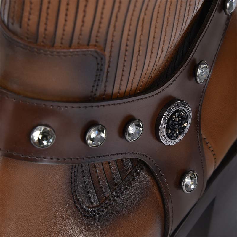 Botin Casual Cuadra Dalila Miel - Image 9